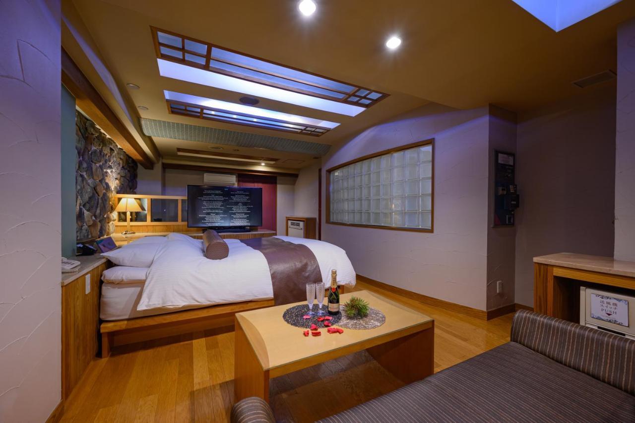 Water Hotel Mw (Adults Only) Saitama Bagian luar foto