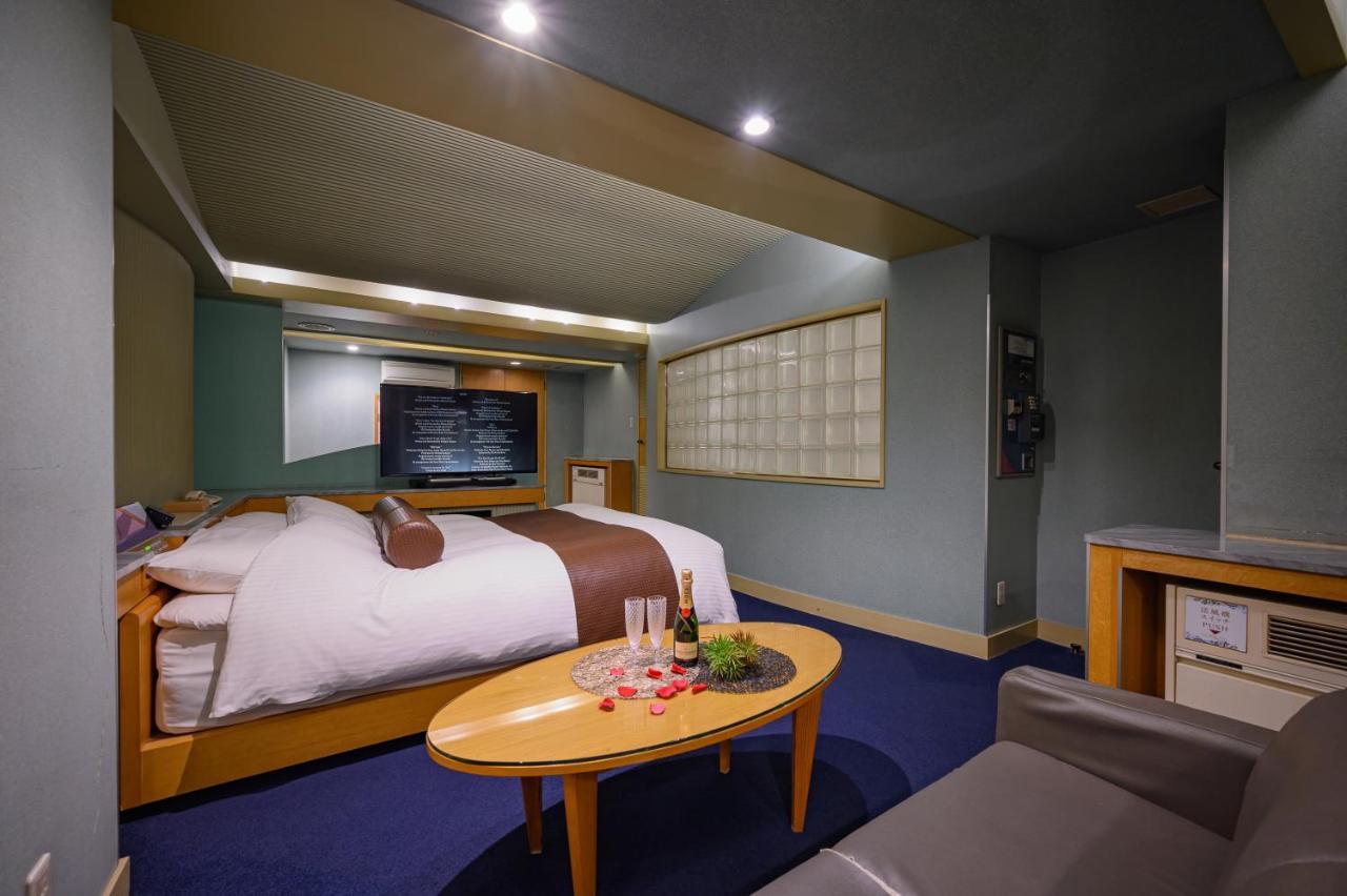 Water Hotel Mw (Adults Only) Saitama Bagian luar foto