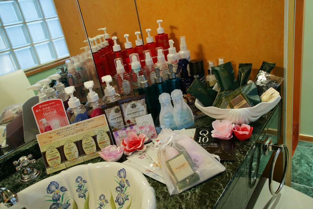 Water Hotel Mw (Adults Only) Saitama Bagian luar foto
